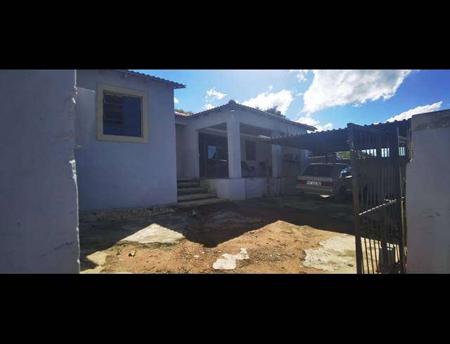 4 BEDROOM FREEHOLD FOR SALE IN HOWICK CENTRAL